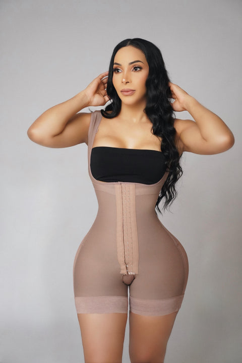 Avispa Invisible Short : AF-0224